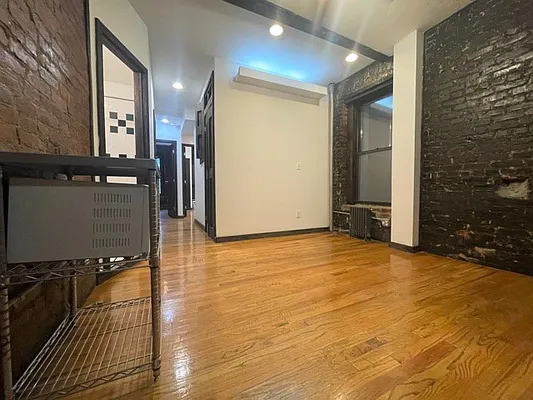 Rented by PocketBroker Inc | media 31