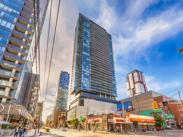 290 Adelaide St W, Toronto, ON