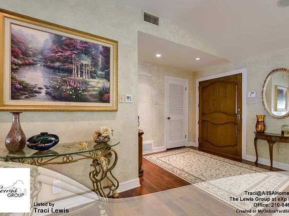 4th image of 306 Krameria Dr