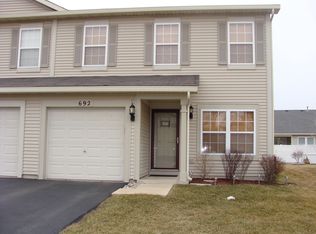 692 S Shannon Dr, Romeoville, IL 60446