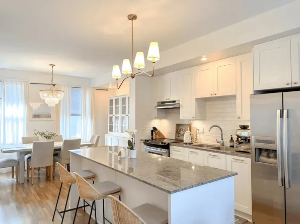 688 Edgar Ave #59, Coquitlam, BC V3K 0A5