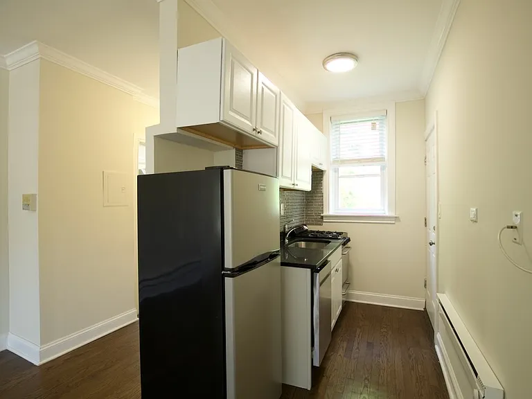 646.5 W Roscoe St #S3 — Photo 2
