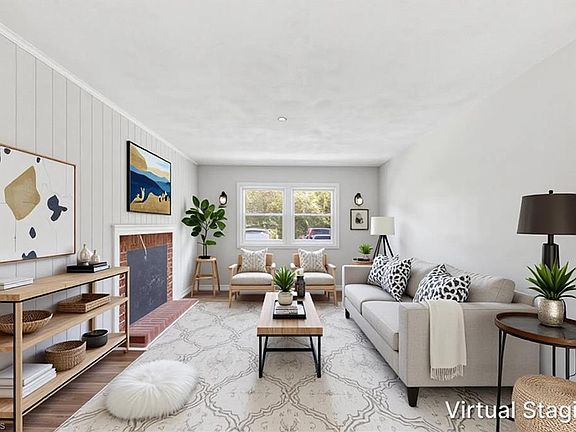 4th image of 205 Cook St
