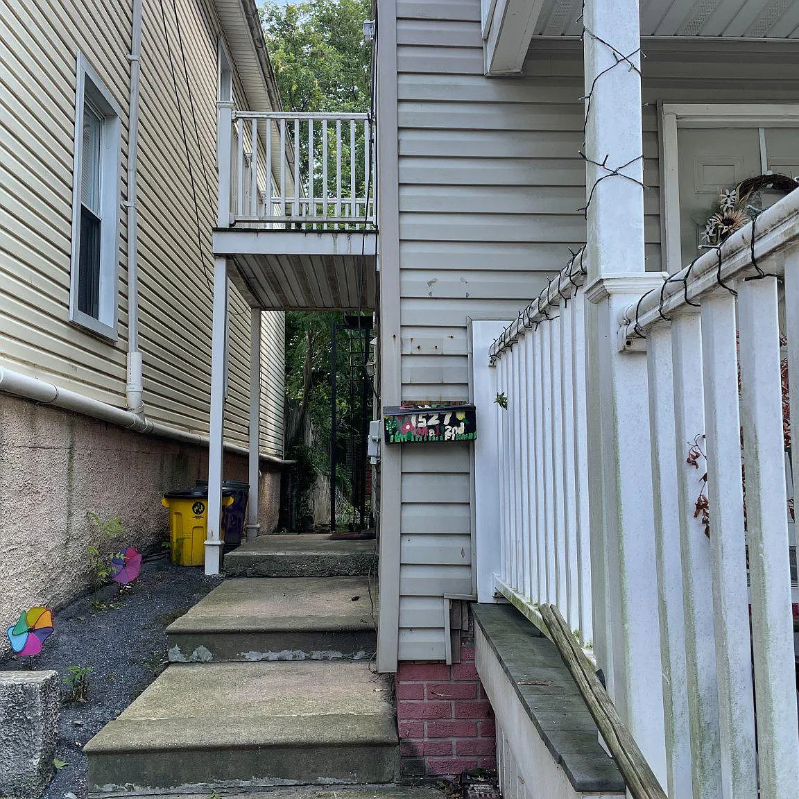 2 bed, 1.0 bath, 1200 sqft, $1,550 — Photo 2