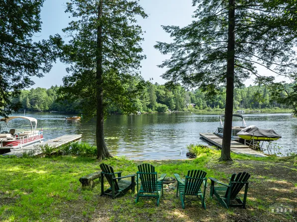 187 Oseetah Woods Rd, Saranac Lake, NY 12983