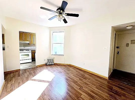 2nd image of 543 McDonald Ave APT 4