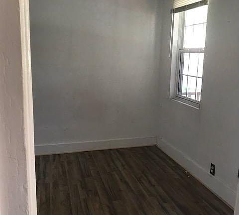 5th image of 1521 W 41st St