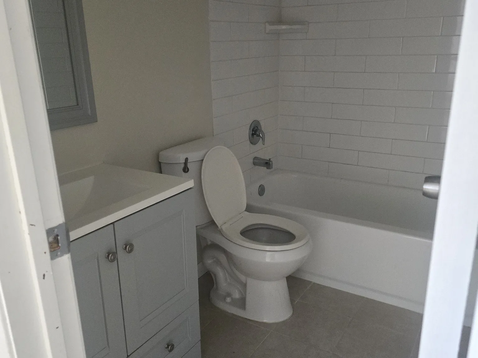 2 bed, 1075 sqft, $1,400 — Photo 4