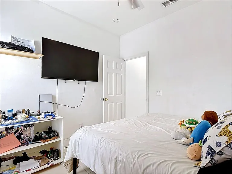 10735 San Tropez Cir — Photo 13