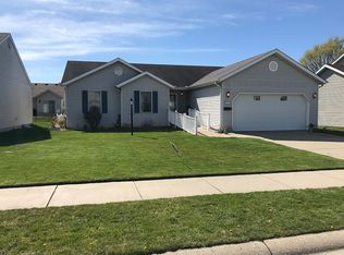 1831 Miniature Rose Ln, Mishawaka, IN 46544