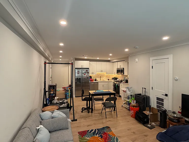 9 Everett St #3 — Photo 6