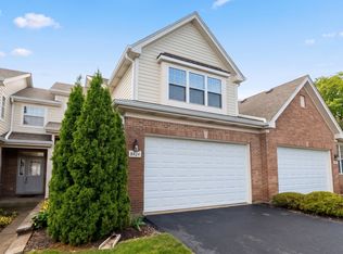 8424 Dawn Ln, Darien, IL 60561