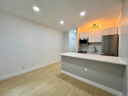 Rented by Compass | media 2
