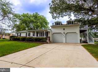 8261 Spring Knoll Dr, Pasadena, MD 21122