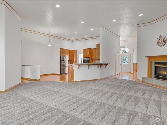 5th image of 119 Sweet Birch Drive