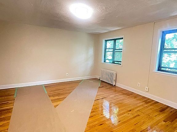 5th image of 2032 29th St Floor 2