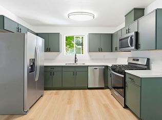 23920 Scenic Dr, Crestline, CA 92325