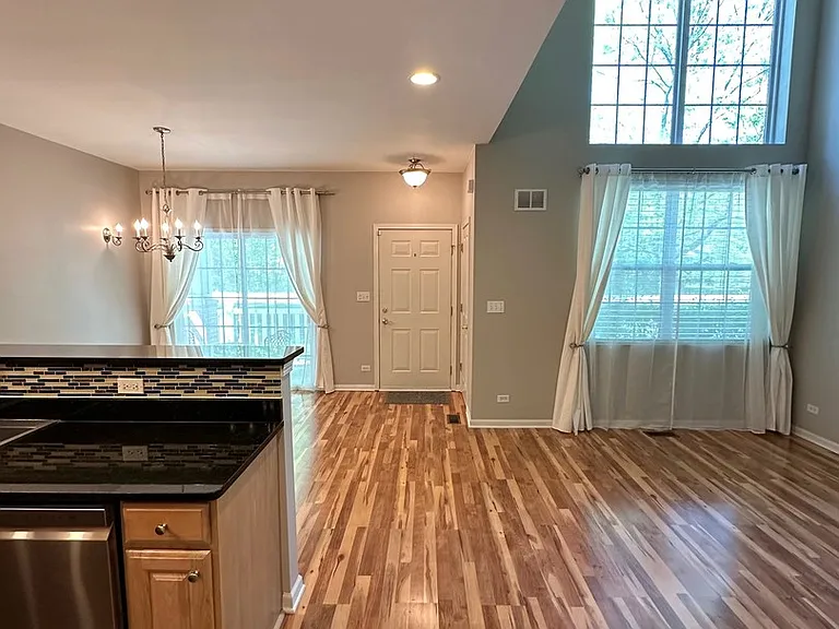 1282 Walnut Glen Dr — Photo 10