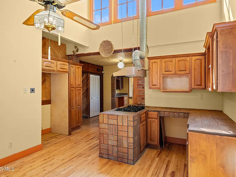 515 Gregory Ave — Photo 18