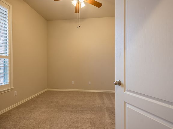 3rd image of 165 Lady Bird Ln
