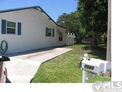 2nd image of 1025 Riverwood Ln
