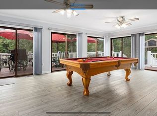 128 E Harbor Dr, Reedville, VA 22539