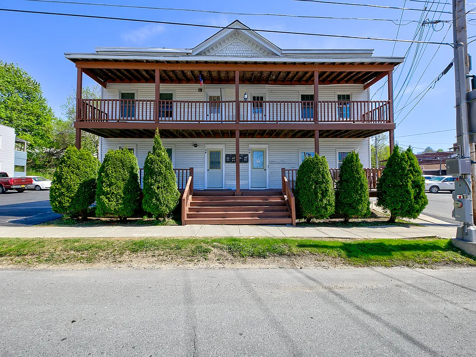24-26 Malta Ave #4