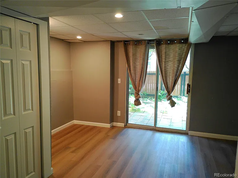 6815 Ravencrest Dr — Photo 27