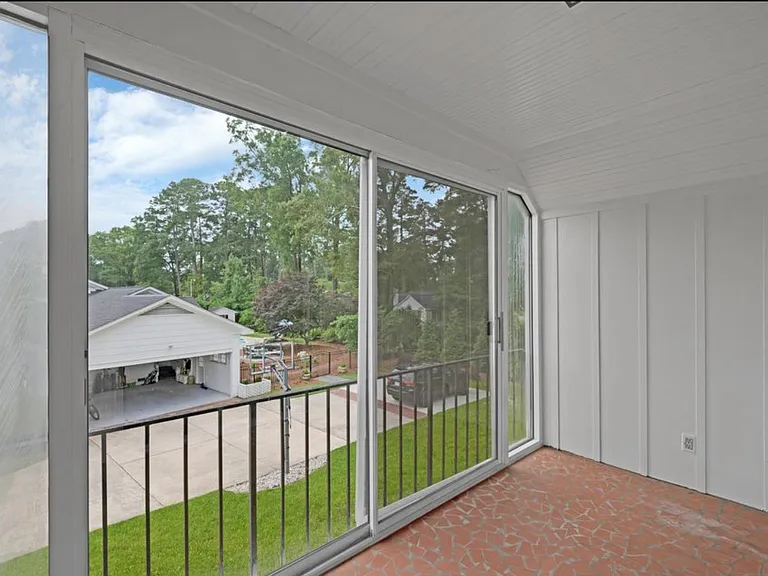 306 Granville Dr — Photo 27