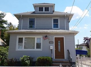 14125 243rd St, Rosedale, NY 11422