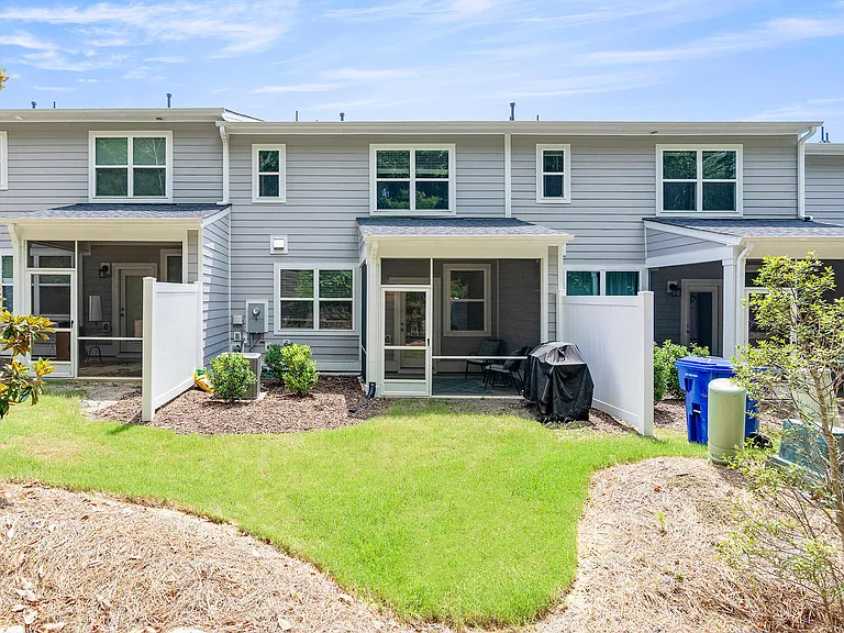 185 Millennium Dr — Photo 10