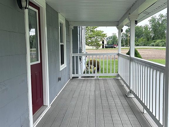2nd image of 710 River Rd