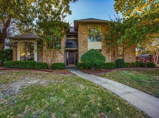 2206 Meadows Ln, Sherman, TX 75092