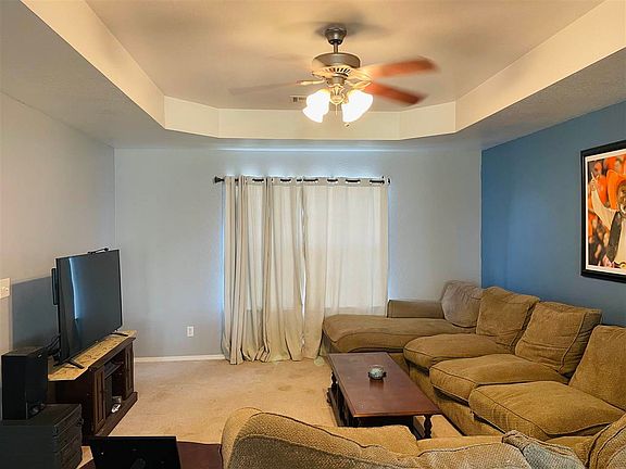 5th image of 907 Lauren Ln