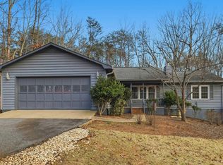 465 Mountain Laurel Dr, Columbus, NC 28722