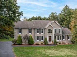 14 Lannan Dr, Pelham, NH 03076