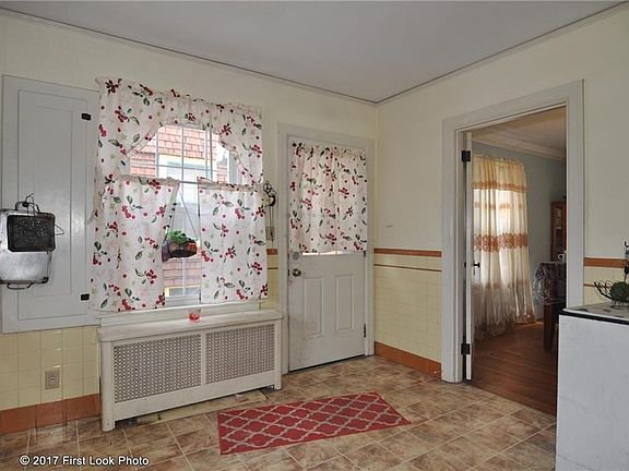4th image of 74 Belvidere Blvd