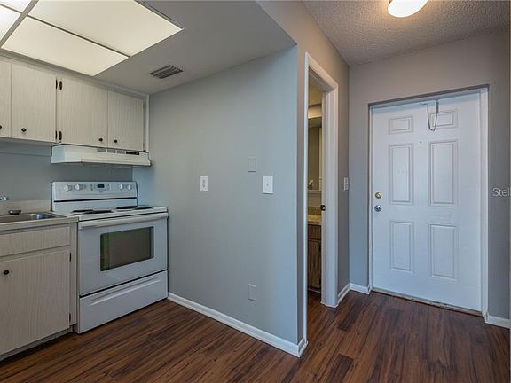 3rd image of 549 88th Ave N