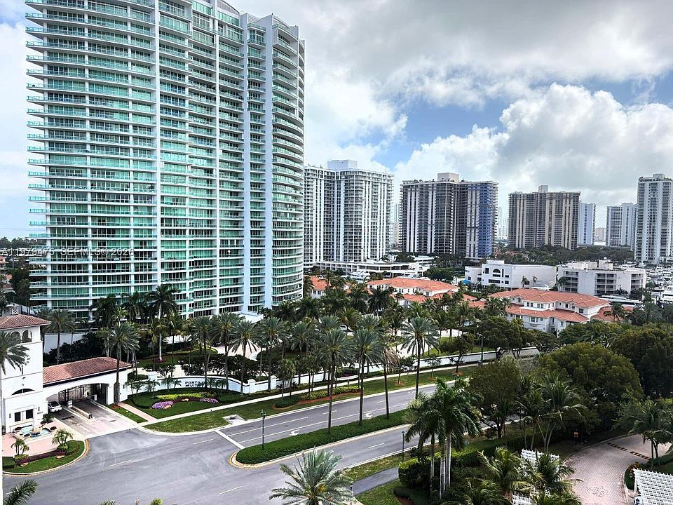 1st image of 20000 Country Club Dr