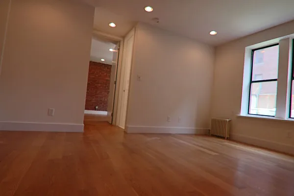 Rented by PMG Real Estate  | media 26