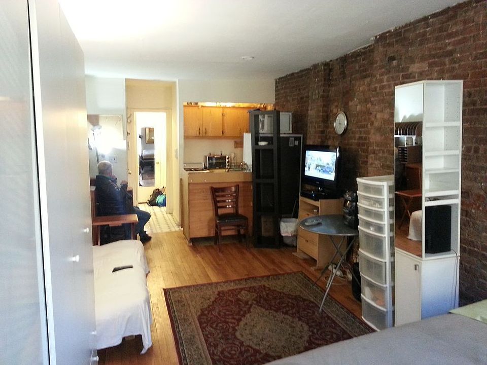 1st image of 428 W 46th St APT 2A