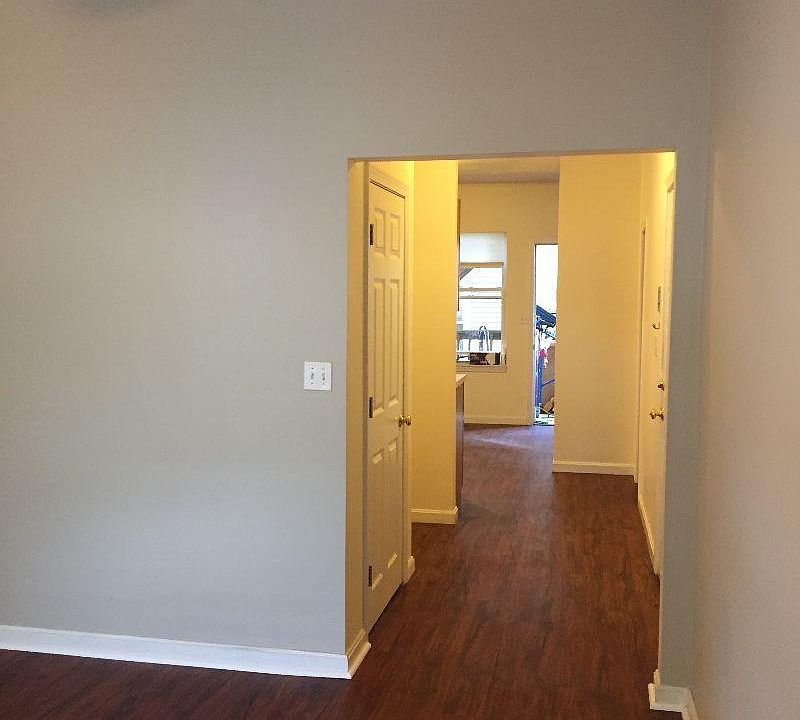 2nd image of 78 Holyoke St