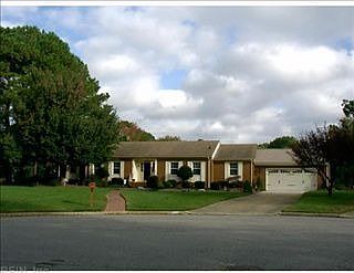 5th image of 2408 Chatsworth Ct