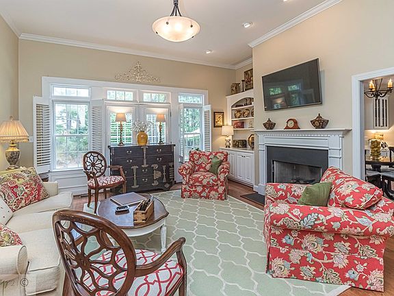 5th image of 807 S Baines Pl