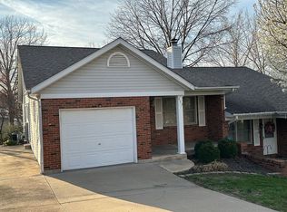 453 Hill St, Washington, MO 63090