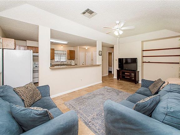 5th image of 207 S Park Ln