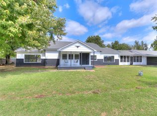 1701 E Woodson St, El Reno, OK 73036