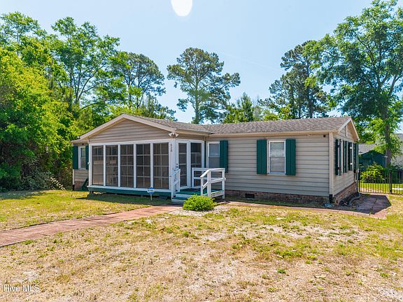 3rd image of 628 Magnolia Drive