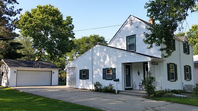 1st image of 1916 Midway Dr