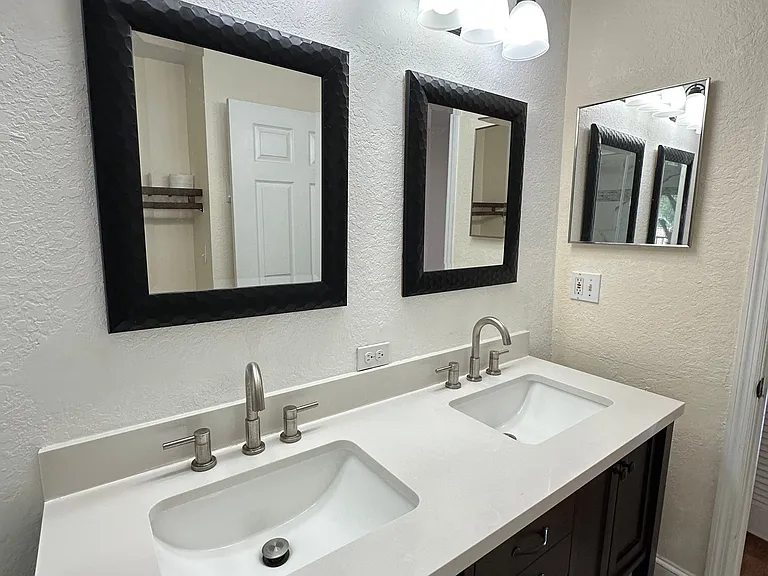 6361 Aragon Way #MAIN — Photo 27
